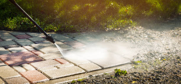 Best Pool Deck Cleaning  in Shady Hollow, TX